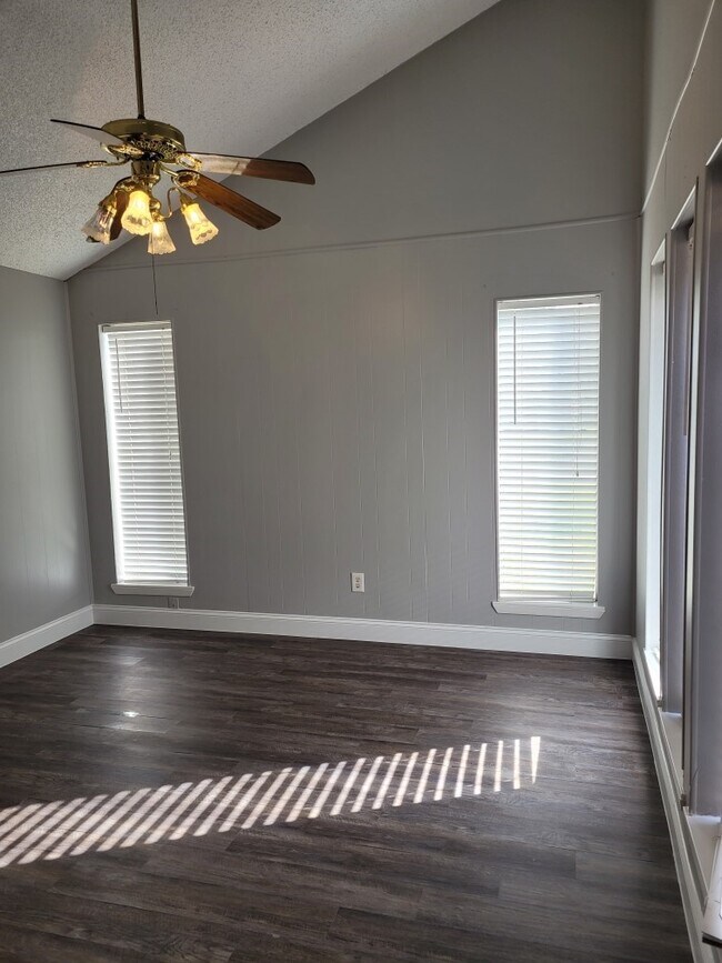 Photo - 2531 Turtle Creek Dr