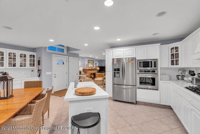 Photo - 28 1st Ave