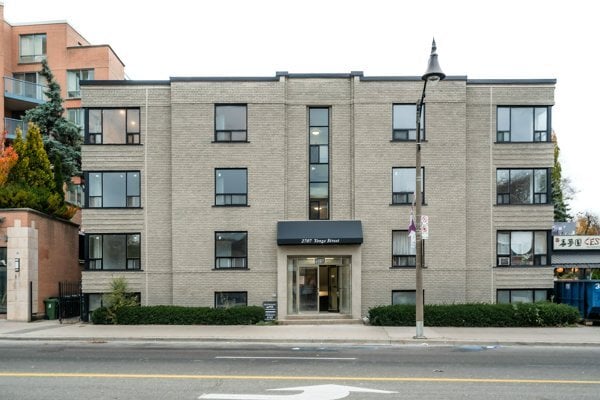 Building Photo - 2707 Yonge St Unit 112