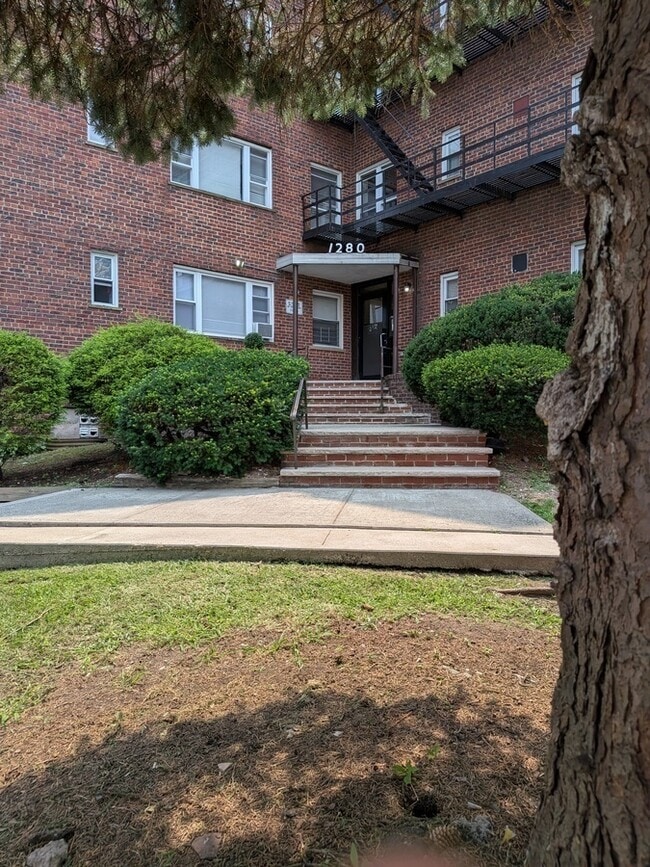 Photo - 1282 Clinton Ave Unit 3D