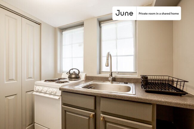 Photo - Room in Shared 5 bed/2 bath home Unidad C