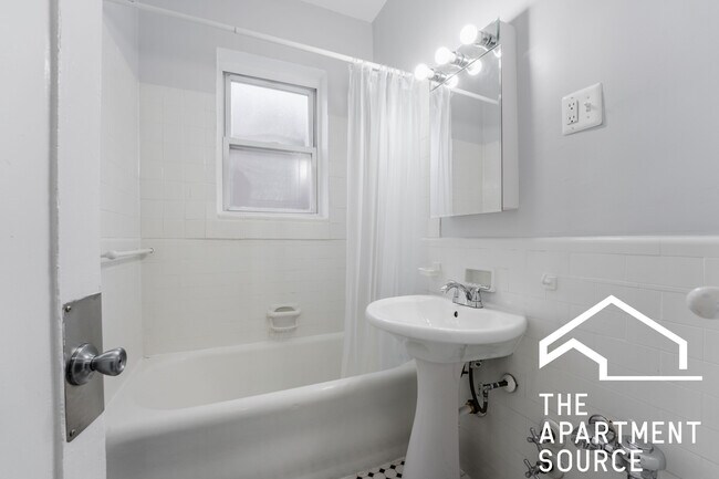 Photo - 6930 N Greenview Ave Unit 509