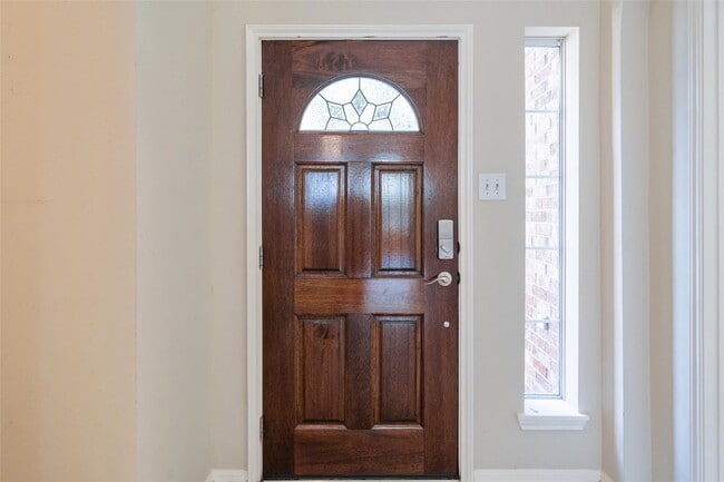 Photo - 8811 Sun Haven Ln
