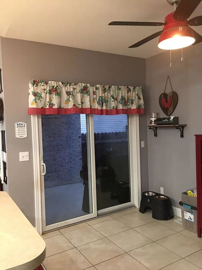 Photo - 82 Sunkist Dr