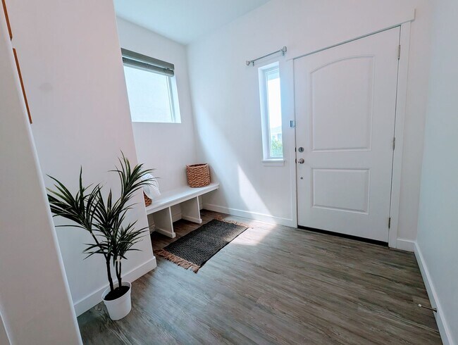 Photo - 1049 Albion Meadow Way