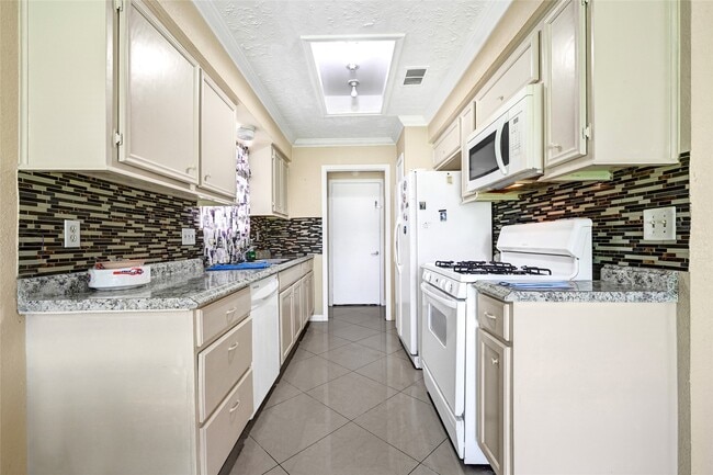 Photo - 8639 Pearl Point St