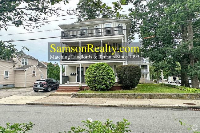 Building Photo - 133 4th St Rental