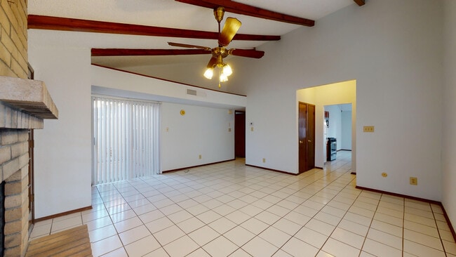 Photo - 909 Tepic Dr