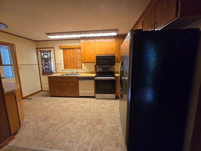 Photo - 801 Glensford Dr