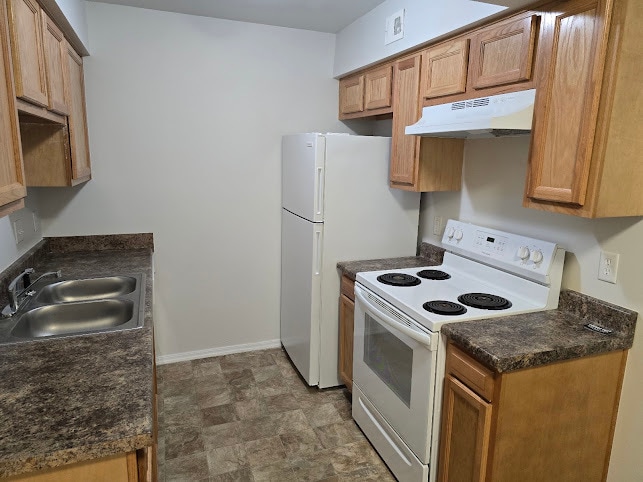 6301 N Barcelona Ct