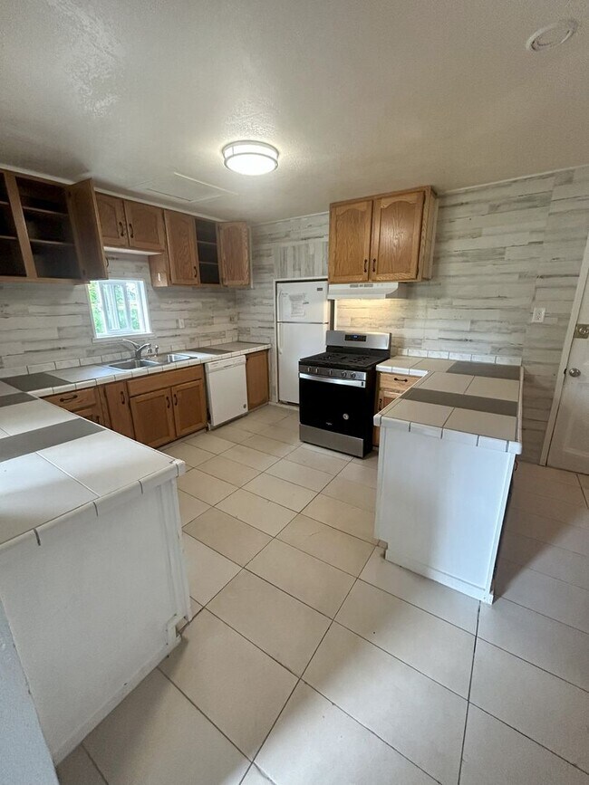 Photo - 3 Bed, 1 Bath in Meridian School District.