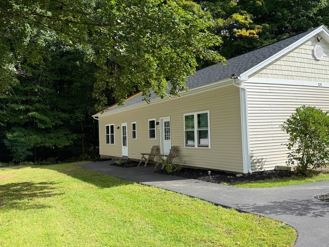 Building Photo - 131 Ernst Rd Unit 131 Ernst Rd 2