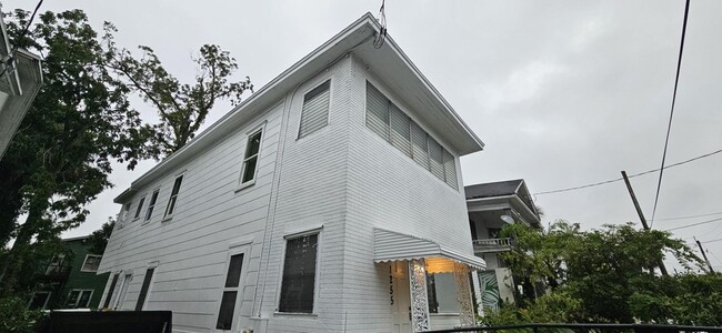 Photo - 1255 Hart St