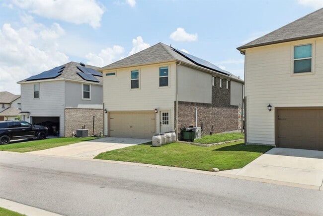 Photo - 2204 Land Grant Wy