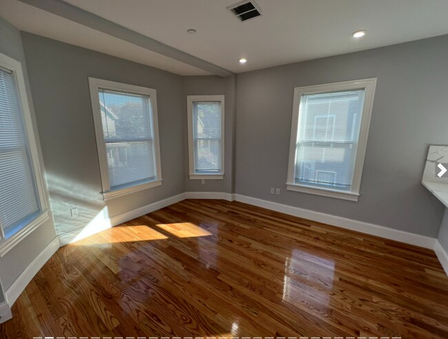 Photo - 29 Alpine St