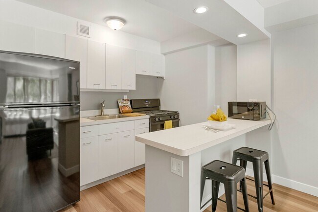 Photo - 1360 N Lake Shore Dr
