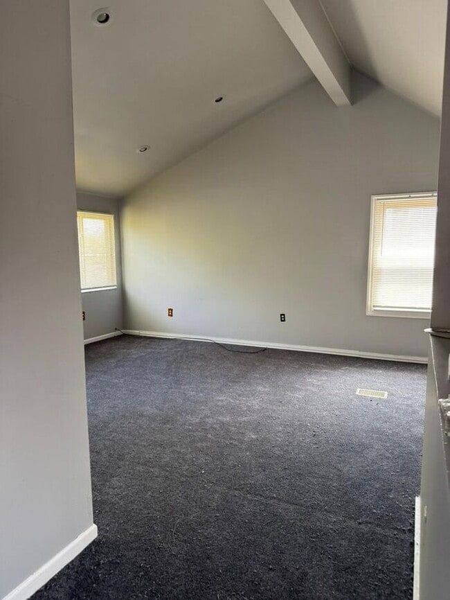 Photo - Detached Garage- 2 bathrooms - Section 8 A...