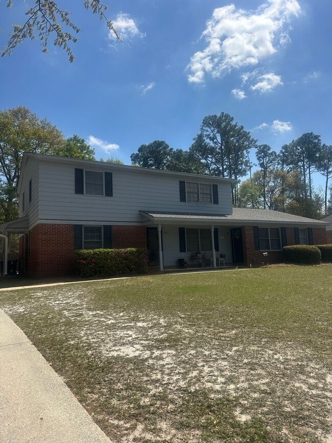 Building Photo - OPEN HOUSE 3/28 from 1PM to 3PM. Pet Friendly 2 Bedroom 1.5 Bath Townhome Available Now for Move-in!