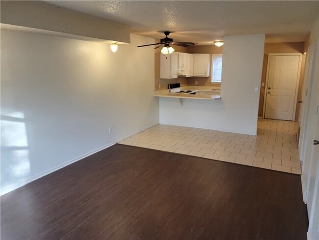 Photo - 592 N Betty Jo Dr