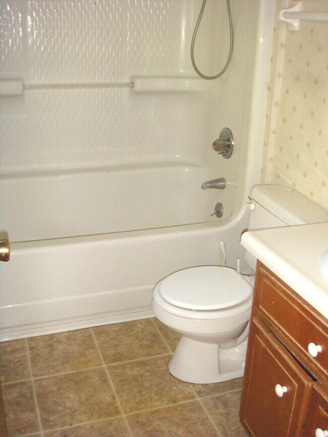 2406 Bemiss Rd Unit 7