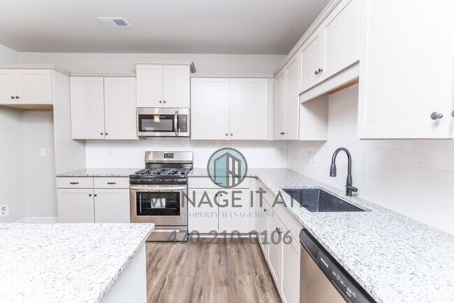 Photo - Elegant Townhouse in City of Buford School District!