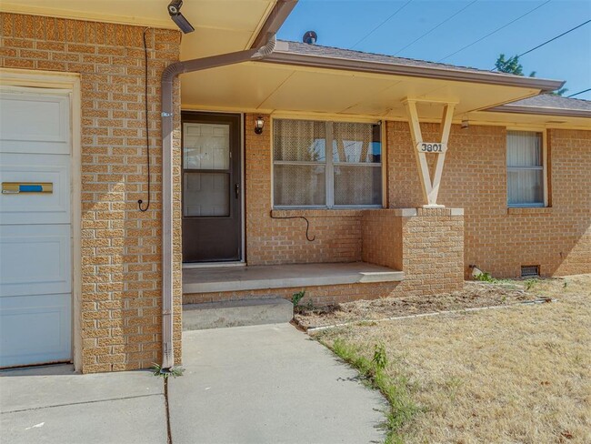 3801 NW 51st St