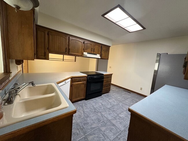 Photo - 3 bed 2 bath in Springfield