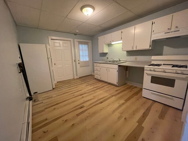 Building Photo - 52-58 N Pearl Street, Pittsfield, MA 01201 Unit 56