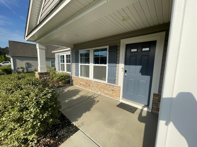 Photo - Lovely Three Bedroom Home in Camden and Minutes Away from I-20