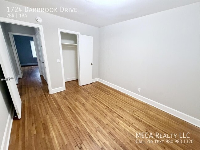 Photo - 1724 Darbrook Dr