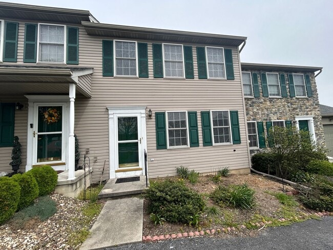 Updated Townhome - Updated Townhome