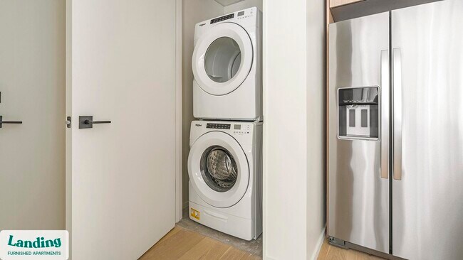 Photo - 143 E Commerce St Unidad 805.1411786