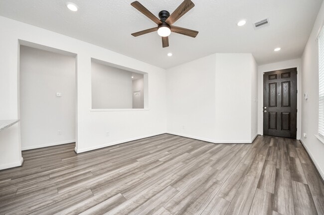 Photo - 22830 Brisbee Ln