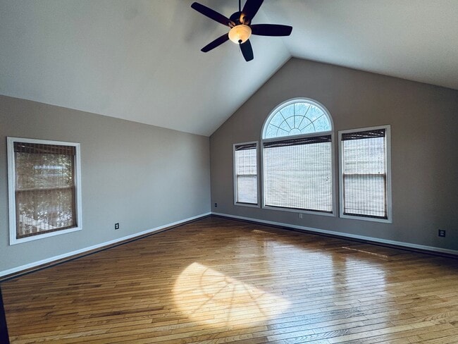 Photo - East AVL - Mountain Views and Space Galore!