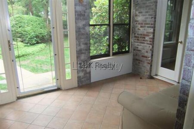 Photo - 68 Walnut Hill Rd