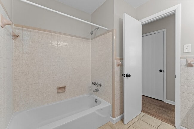 Photo - 3301 Marne Ave