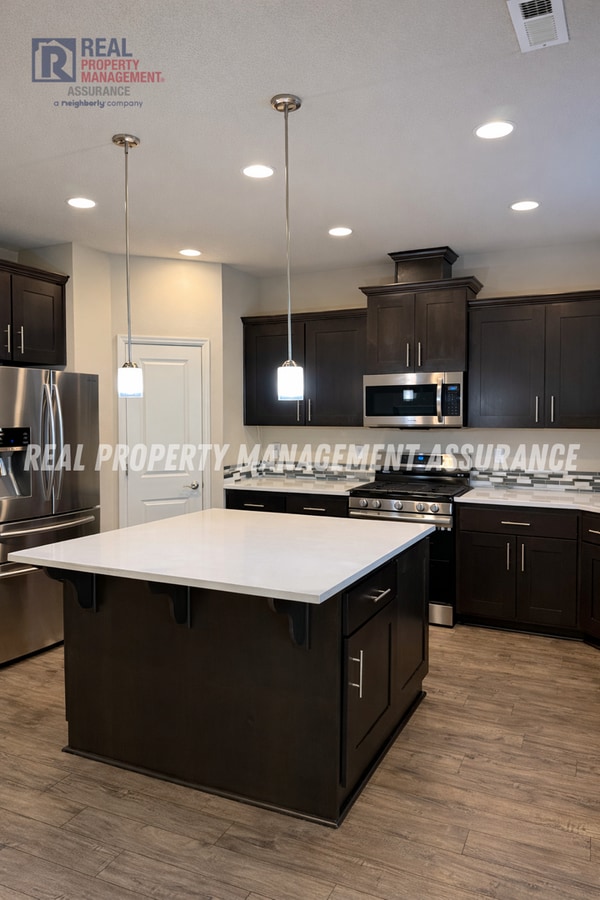 Photo - Spacious & Stylish 5-Bedroom Retreat in Heritage Crossing