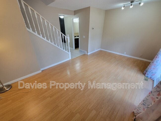 Photo - 18104-18193 93 Ave NW
