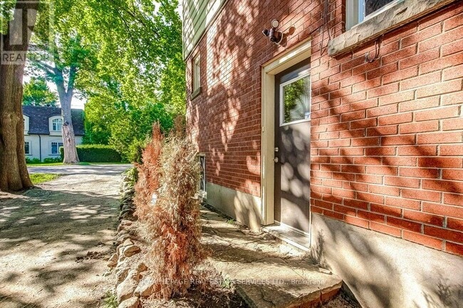 Photo - 302 Maple Ave