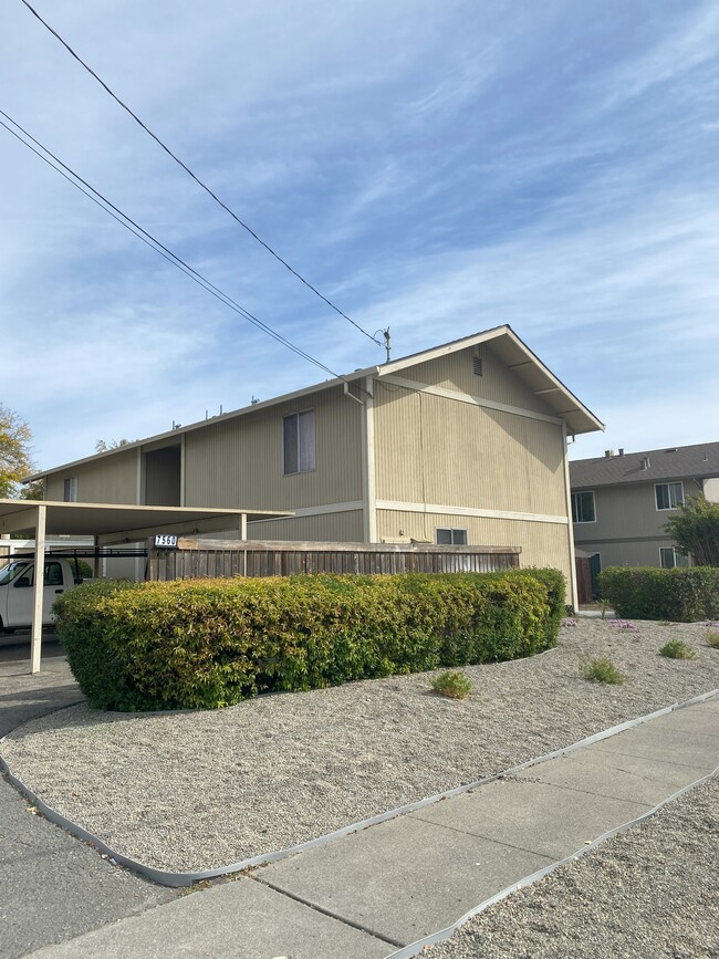 Building Photo - 7560 Bridgit Dr Unit A Rental