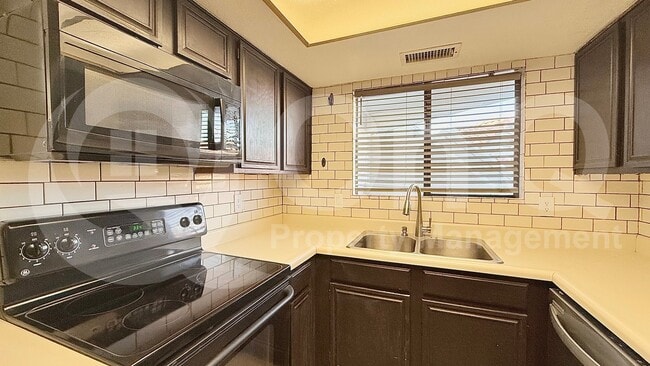 Photo - 1800 W Elliot Rd Unit 107