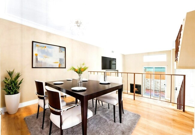 Photo - 12390 Chandler Blvd Casa Adosada