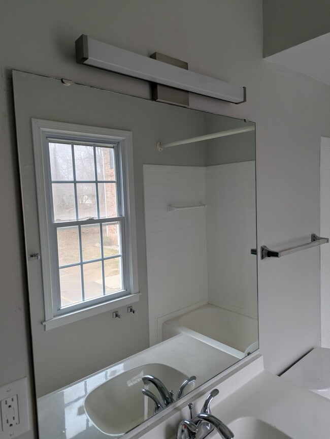 Photo - 719 Whitcomb St