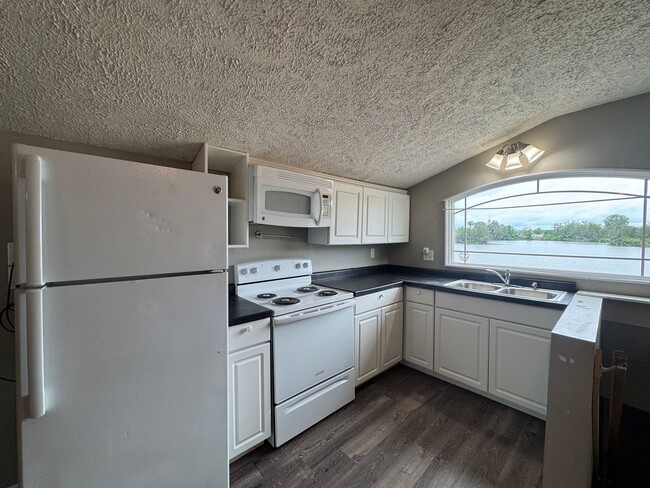 Building Photo - 26504 US-6