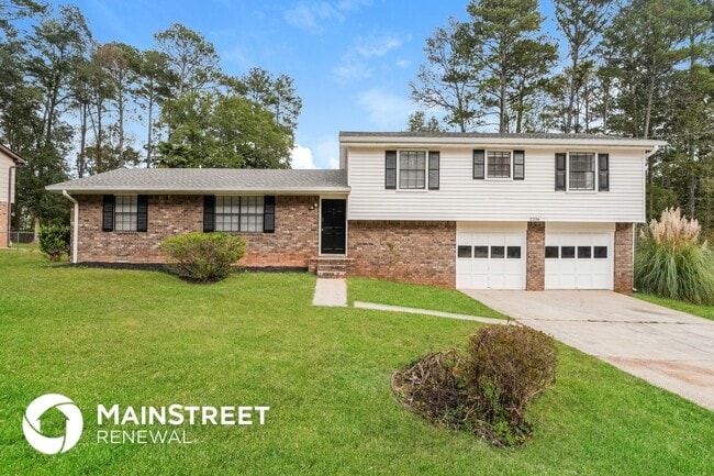 Building Photo - 2236 Kings Forest Dr SE