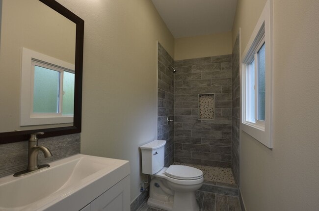 Photo - 2132-2134 NW Aspen Ave Unit 2132 NW Aspen Ave