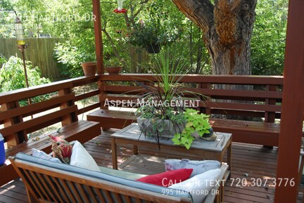 Building Photo - 995 Hartford Dr