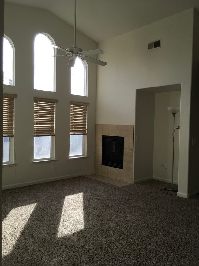 Photo - Beautiful Condo Community 2Beds 2Bath Convenient Location!