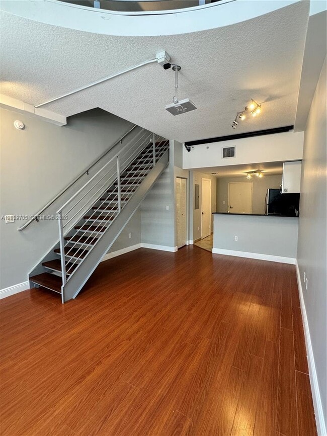 Photo - 3339 Virginia St Unit 105
