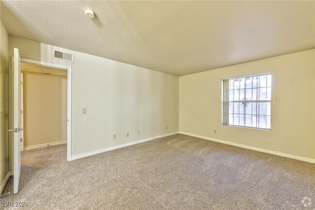 Building Photo - 2606 S Durango Dr Unit 135 Rental